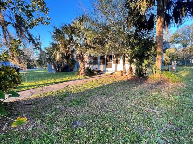 Recently Sold: $88,000 (3 beds, 1 baths, 1597 Square Feet)