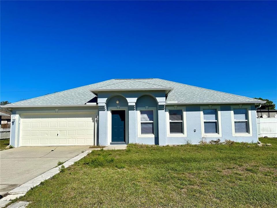 Recently Rented: $2,300 (4 beds, 2 baths, 2088 Square Feet)