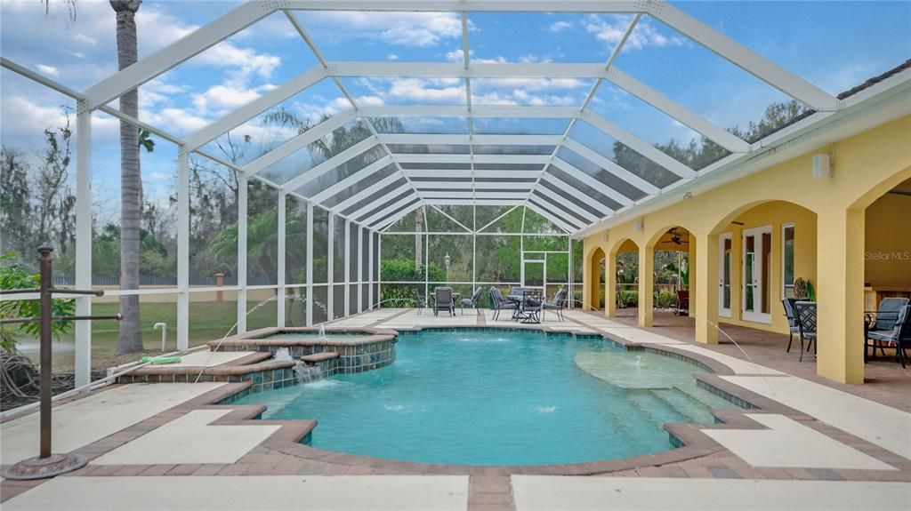 Recently Sold: $1,999,900 (5 beds, 6 baths, 8010 Square Feet)