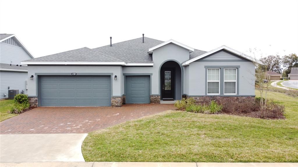 Recently Sold: $469,000 (2 beds, 2 baths, 2031 Square Feet)