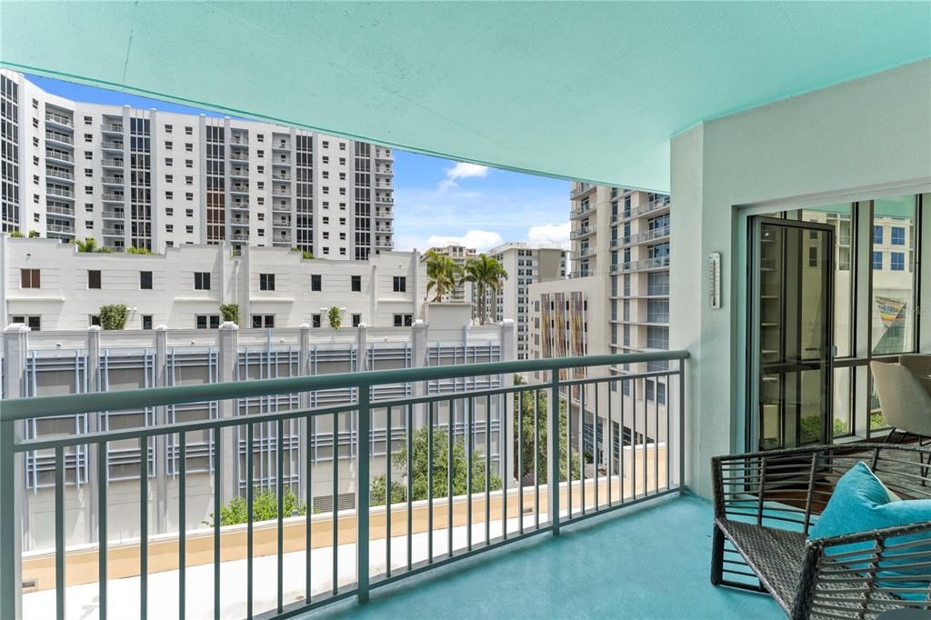 Recently Sold: $430,000 (2 beds, 2 baths, 1317 Square Feet)