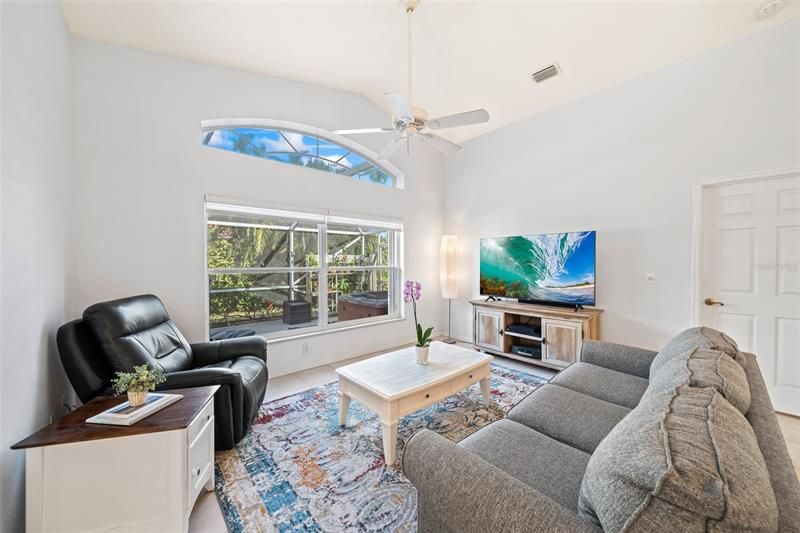 Recently Sold: $560,000 (3 beds, 2 baths, 1555 Square Feet)