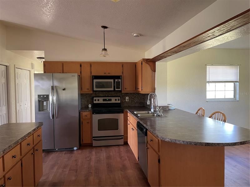 Recently Sold: $275,000 (2 beds, 2 baths, 1256 Square Feet)