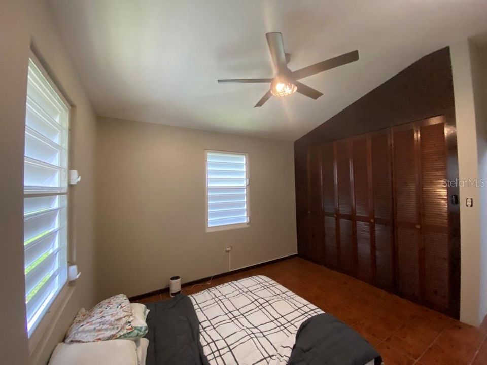 For Sale: $454,000 (3 beds, 3 baths, 3500 Square Feet)