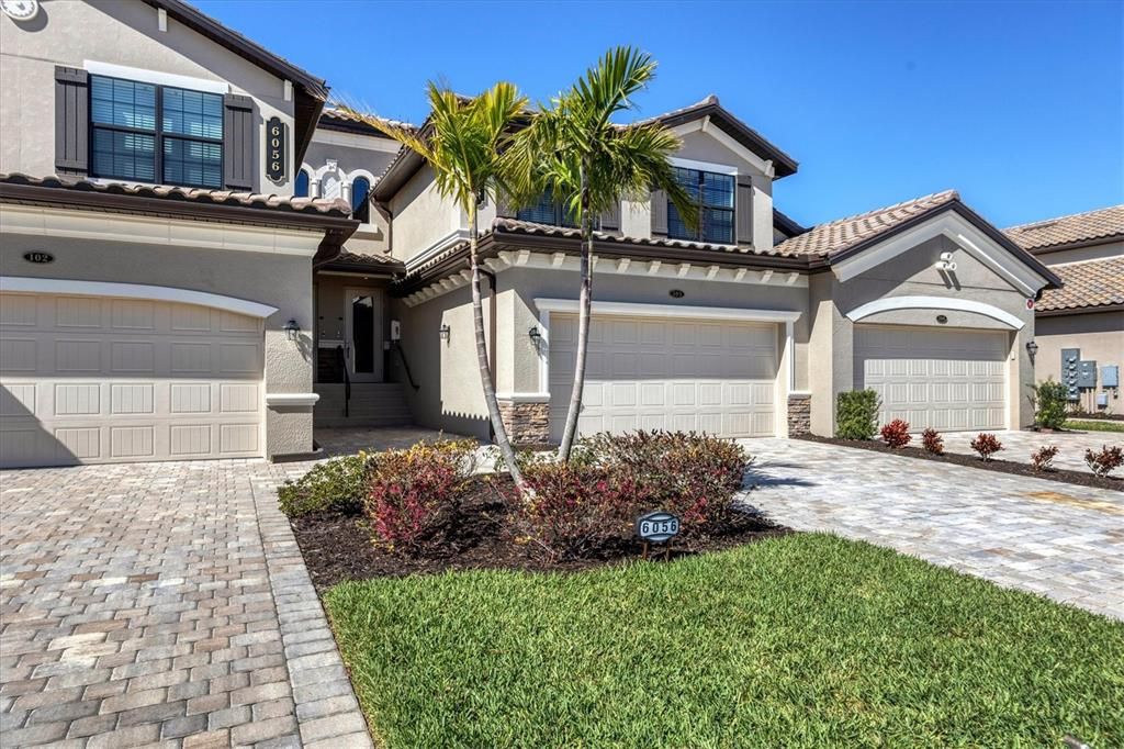 Recently Sold: $729,000 (3 beds, 2 baths, 2108 Square Feet)