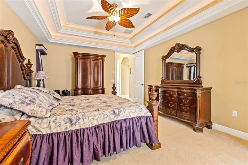 Недавно продано: $960,000 (4 спален, 3 ванн, 3620 Квадратных фут)