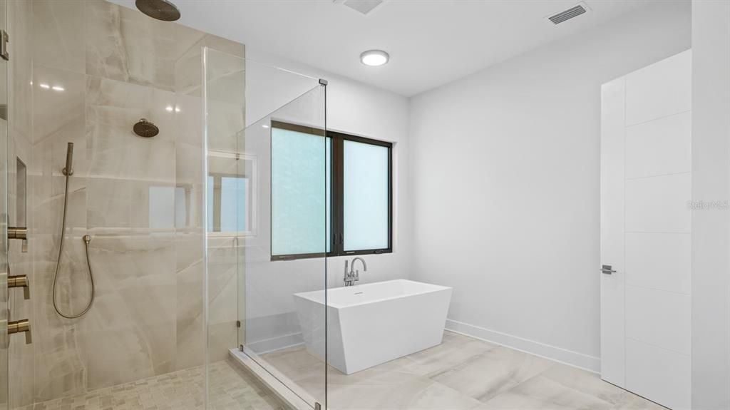 Active With Contract: $1,500,000 (4 beds, 3 baths, 3200 Square Feet)