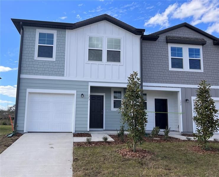 Recently Sold: $311,990 (3 beds, 2 baths, 1421 Square Feet)