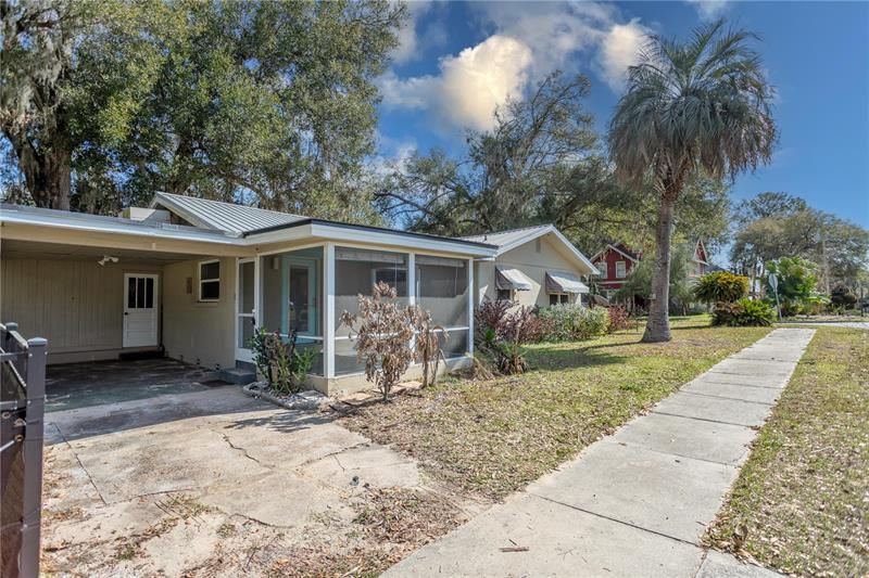Recently Sold: $189,900 (2 beds, 1 baths, 1200 Square Feet)