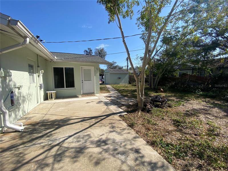 Recently Sold: $316,000 (3 beds, 2 baths, 1271 Square Feet)