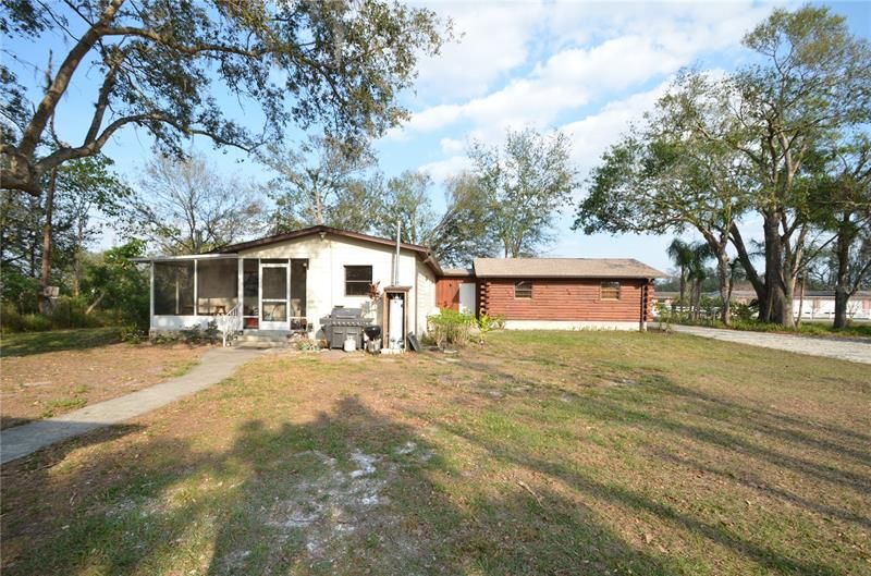 Recently Sold: $400,000 (4 beds, 2 baths, 1836 Square Feet)