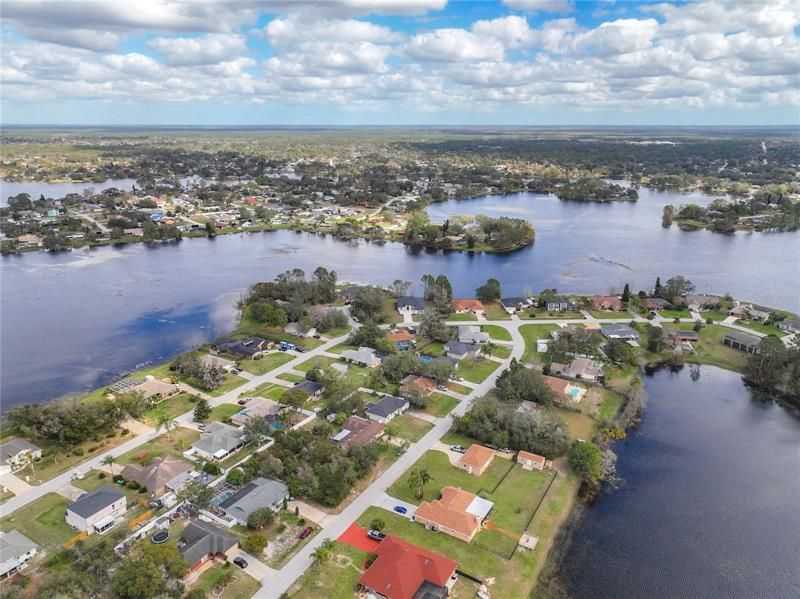 Vendido Recientemente: $699,900 (4 camas, 3 baños, 2460 Pies cuadrados)