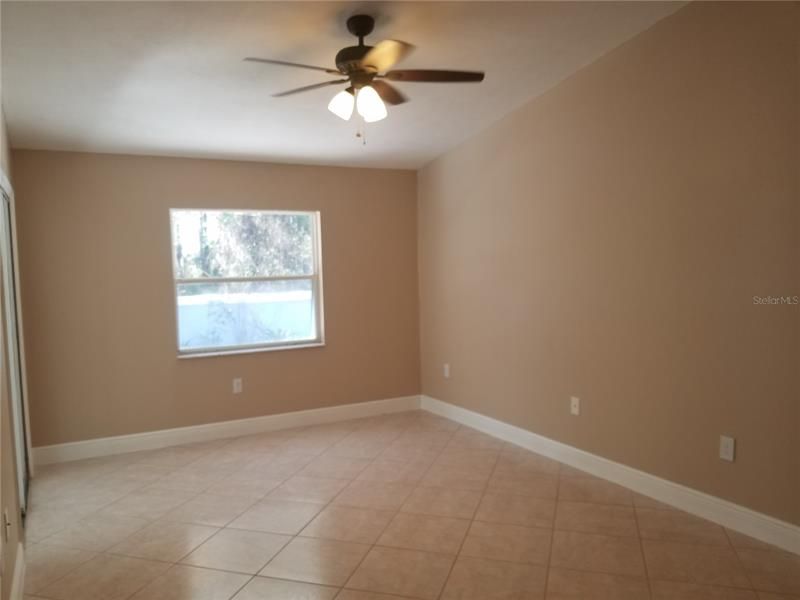 Recently Sold: $185,000 (2 beds, 2 baths, 1098 Square Feet)