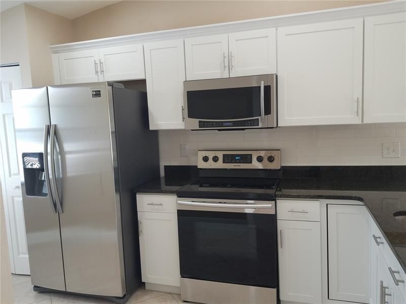 Recently Sold: $185,000 (2 beds, 2 baths, 1098 Square Feet)
