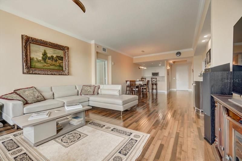 Recently Sold: $650,000 (2 beds, 2 baths, 1885 Square Feet)