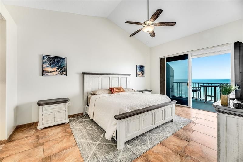 Recently Sold: $825,000 (3 beds, 2 baths, 1890 Square Feet)