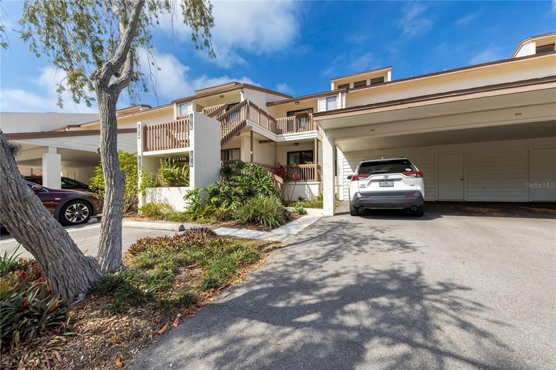 Recently Sold: $325,000 (2 beds, 2 baths, 1300 Square Feet)