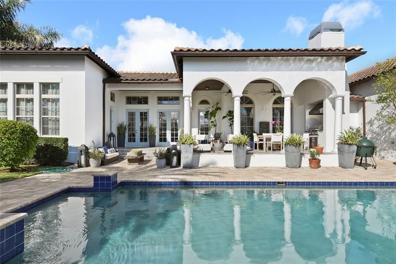 Recently Sold: $3,250,000 (4 beds, 4 baths, 4304 Square Feet)