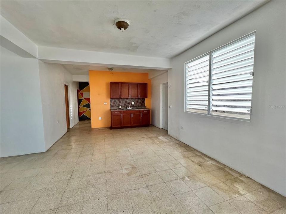 Vendido Recientemente: $76,900 (3 camas, 1 baños, 1026 Pies cuadrados)