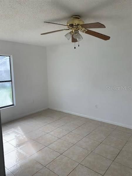 Recently Rented: $850 (2 beds, 1 baths, 1617 Square Feet)