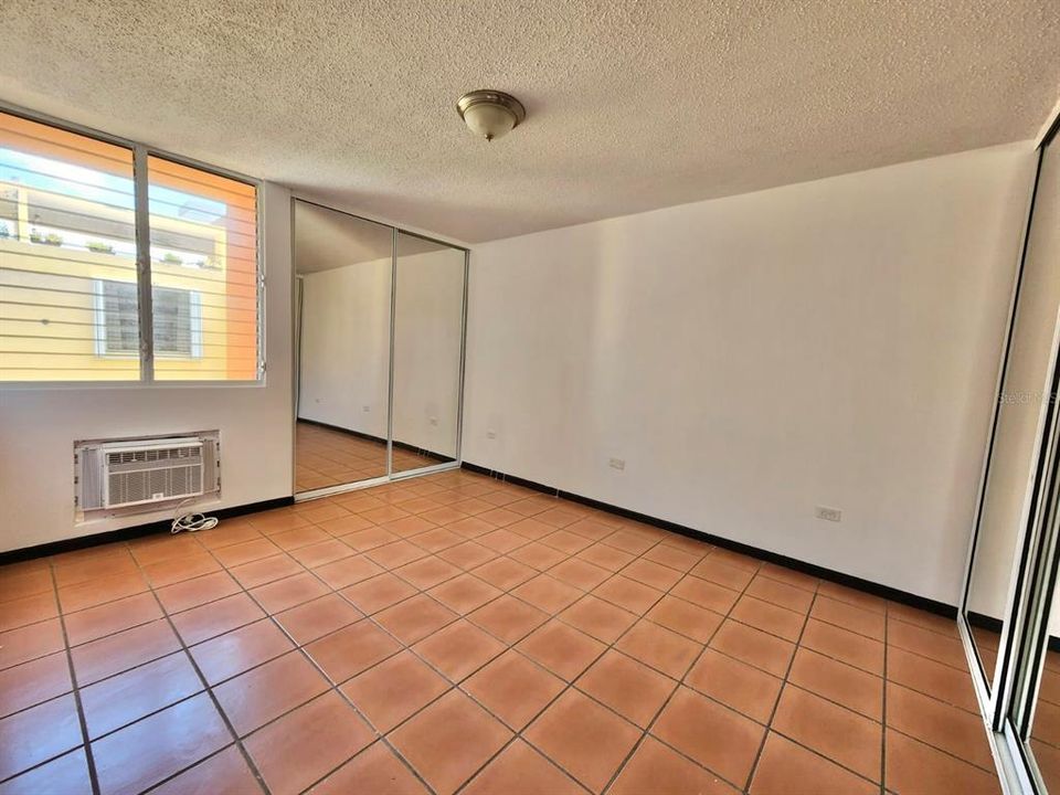 Vendido Recientemente: $200,000 (3 camas, 2 baños, 1525 Pies cuadrados)