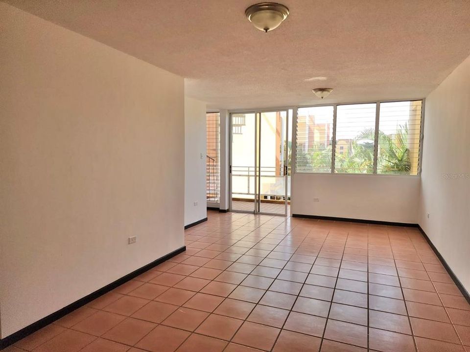 Vendido Recientemente: $200,000 (3 camas, 2 baños, 1525 Pies cuadrados)