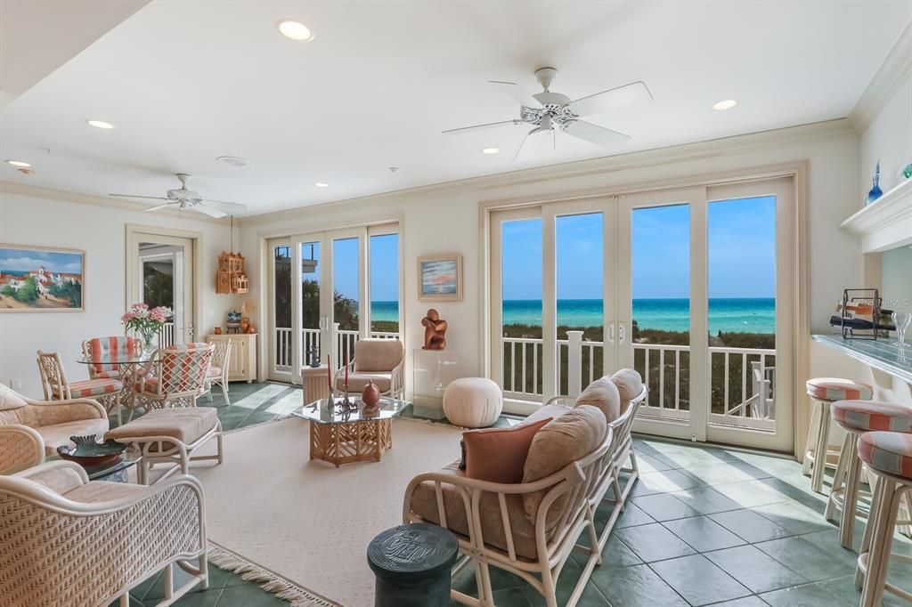 Recently Sold: $14,000,000 (4 beds, 4 baths, 4817 Square Feet)