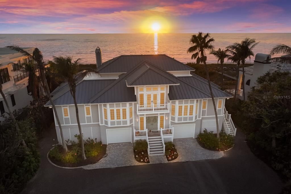 Recently Sold: $14,000,000 (4 beds, 4 baths, 4817 Square Feet)