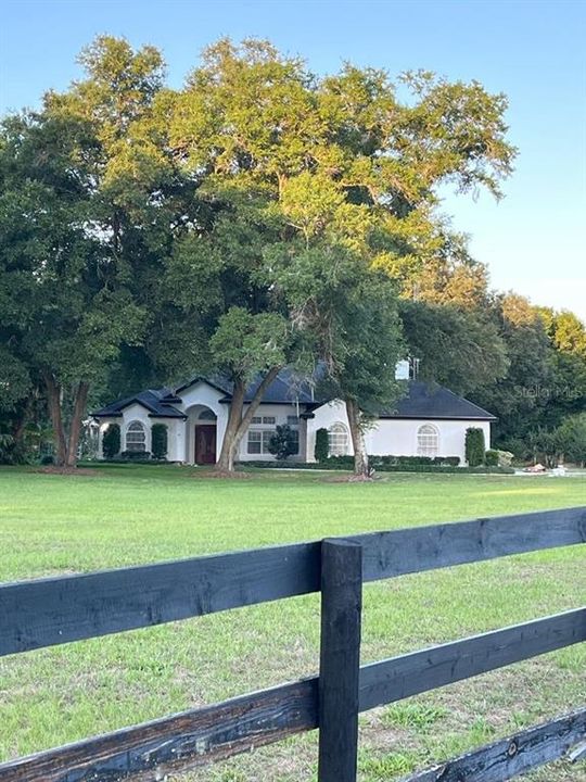 Недавно арендовано: $16,000 (4 спален, 3 ванн, 5305 Квадратных фут)