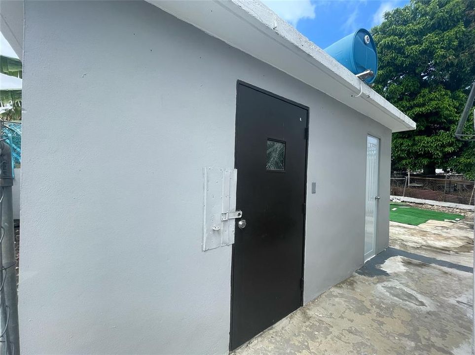 Vendido Recientemente: $199,000 (3 camas, 2 baños, 1160 Pies cuadrados)