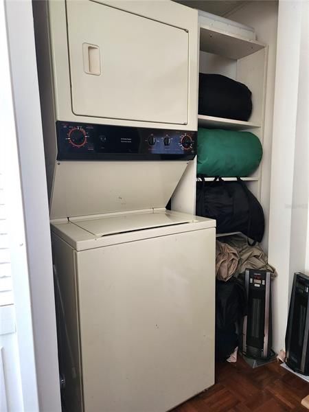 Washer/Dryer Included