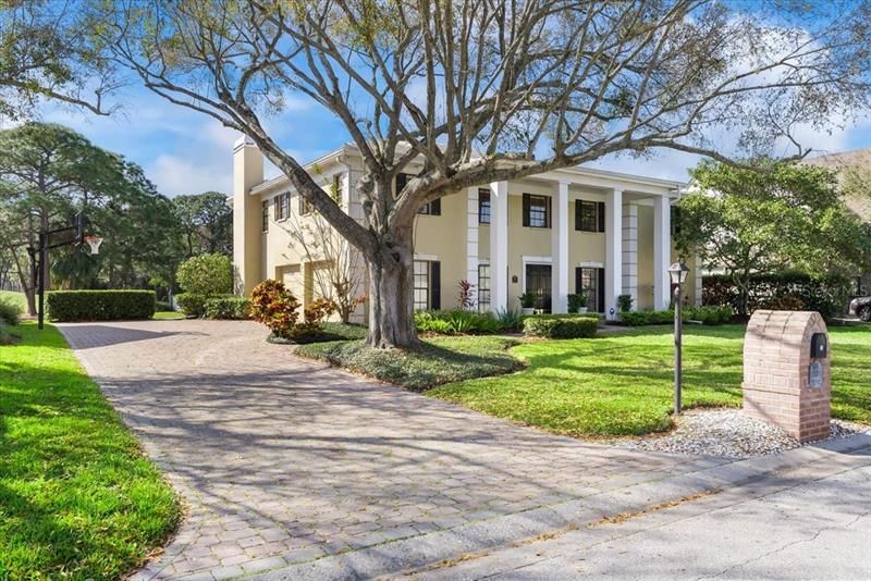 Recently Sold: $1,429,000 (4 beds, 3 baths, 3864 Square Feet)
