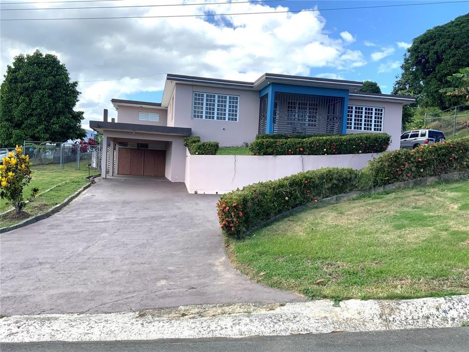 Vendido Recientemente: $189,000 (3 camas, 3 baños, 1155 Pies cuadrados)