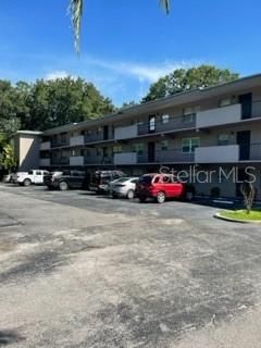 Recently Sold: $115,000 (2 beds, 2 baths, 1372 Square Feet)