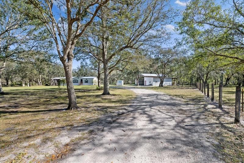 Recently Sold: $350,000 (3 beds, 2 baths, 1404 Square Feet)