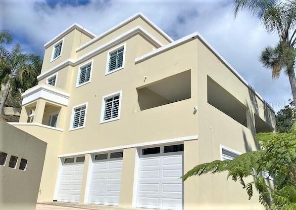 Vendido Recientemente: $420,000 (4 camas, 2 baños, 2794 Pies cuadrados)