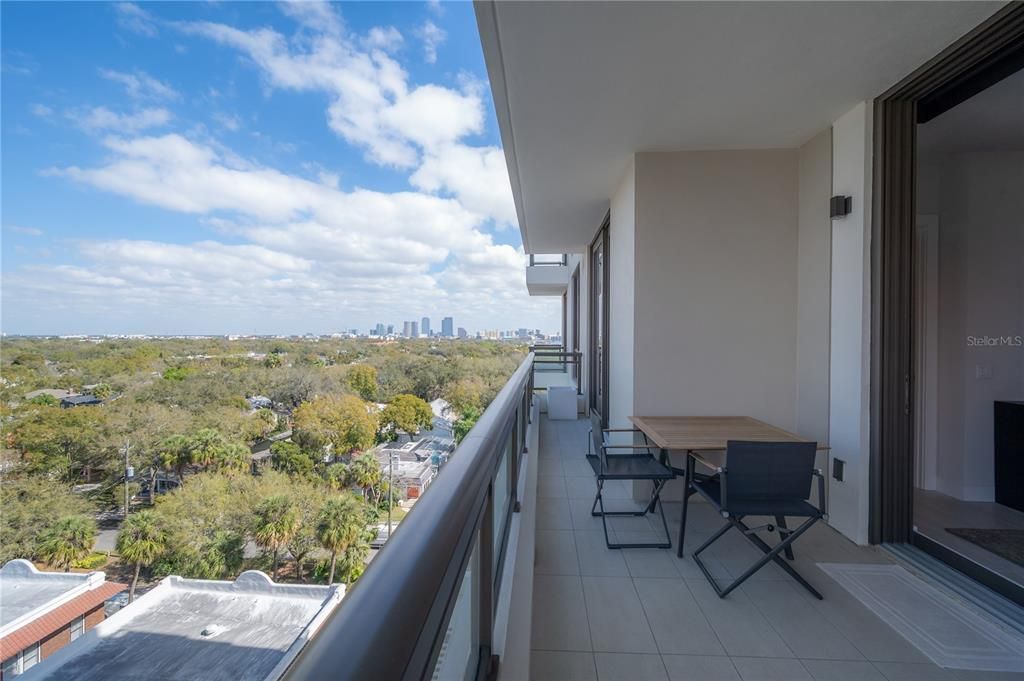 Active With Contract: $9,500 (2 beds, 3 baths, 2068 Square Feet)