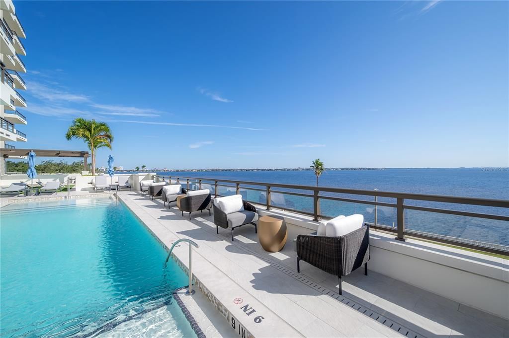 Active With Contract: $9,500 (2 beds, 3 baths, 2068 Square Feet)