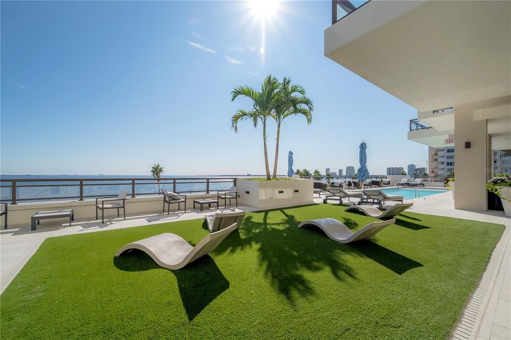 Active With Contract: $9,500 (2 beds, 3 baths, 2068 Square Feet)