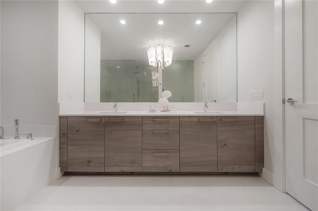 Active With Contract: $9,500 (2 beds, 3 baths, 2068 Square Feet)