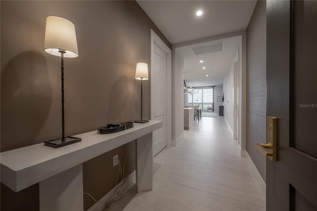 Active With Contract: $9,500 (2 beds, 3 baths, 2068 Square Feet)