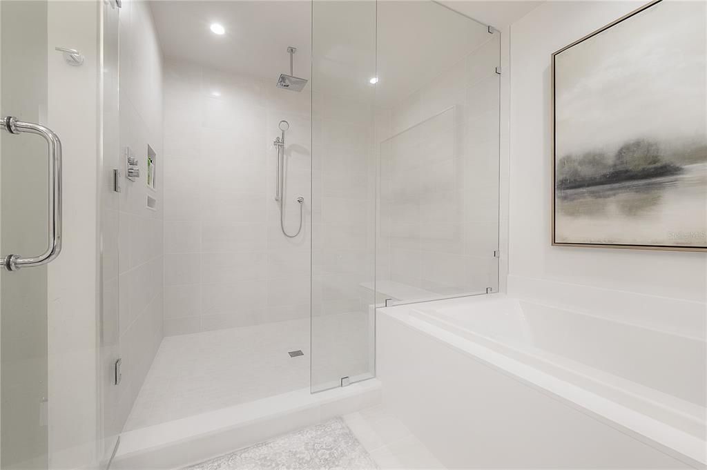 Active With Contract: $9,500 (2 beds, 3 baths, 2068 Square Feet)