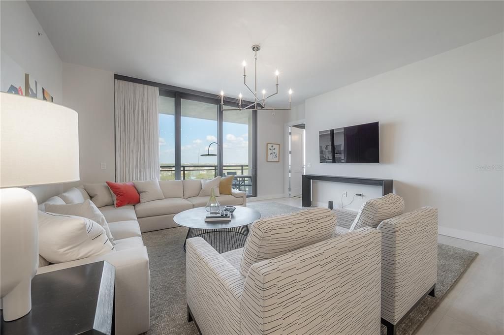 Active With Contract: $9,500 (2 beds, 3 baths, 2068 Square Feet)