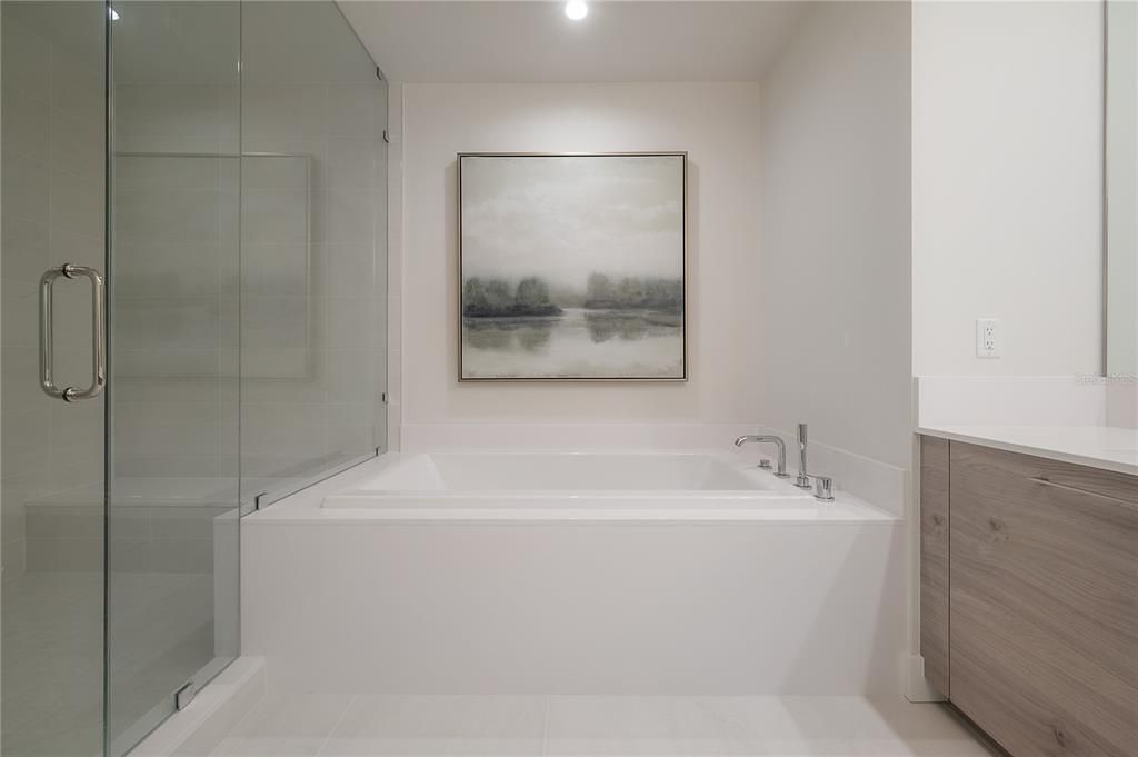 Active With Contract: $9,500 (2 beds, 3 baths, 2068 Square Feet)