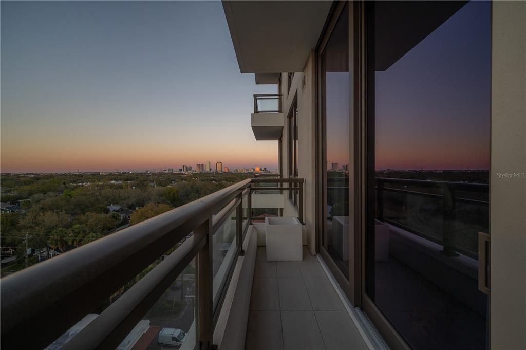 Active With Contract: $9,500 (2 beds, 3 baths, 2068 Square Feet)