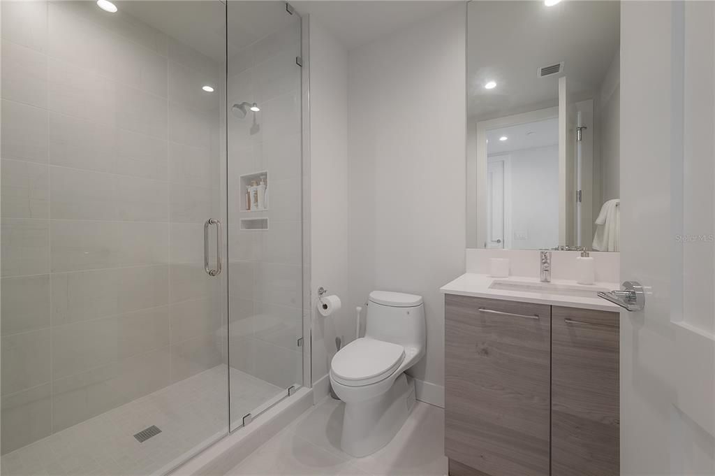 Active With Contract: $9,500 (2 beds, 3 baths, 2068 Square Feet)