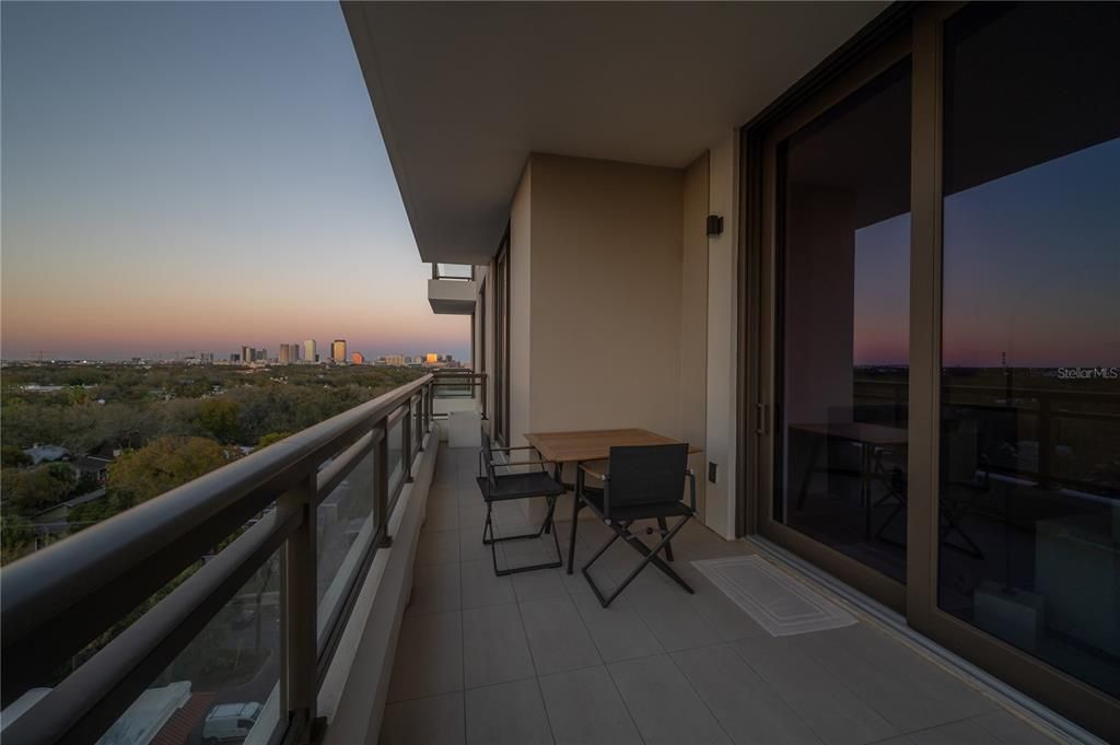 Active With Contract: $9,500 (2 beds, 3 baths, 2068 Square Feet)