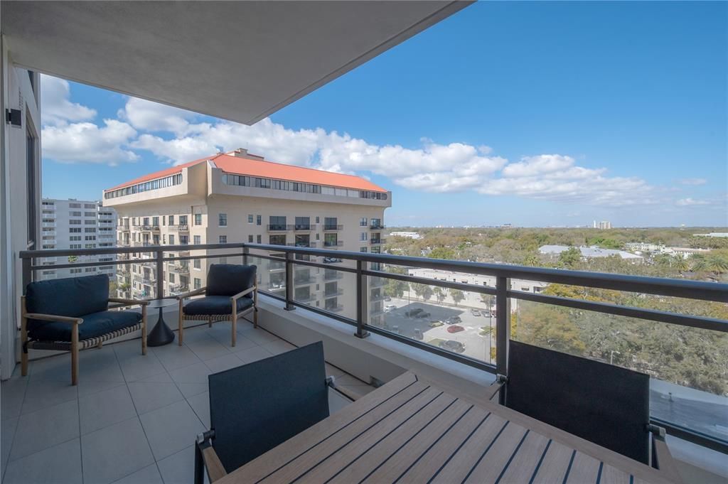 Active With Contract: $9,500 (2 beds, 3 baths, 2068 Square Feet)