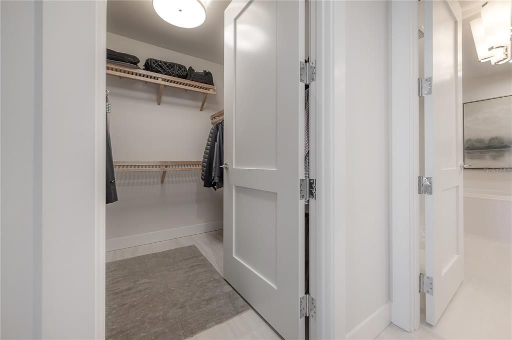 Active With Contract: $9,500 (2 beds, 3 baths, 2068 Square Feet)