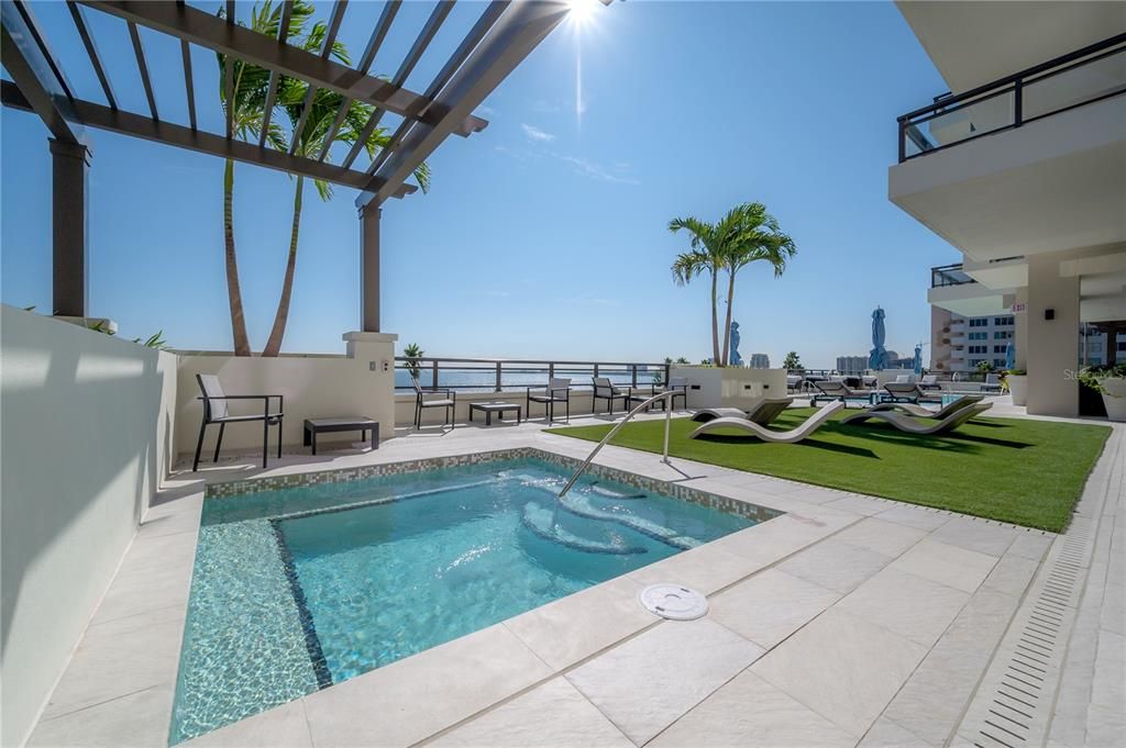 Active With Contract: $9,500 (2 beds, 3 baths, 2068 Square Feet)